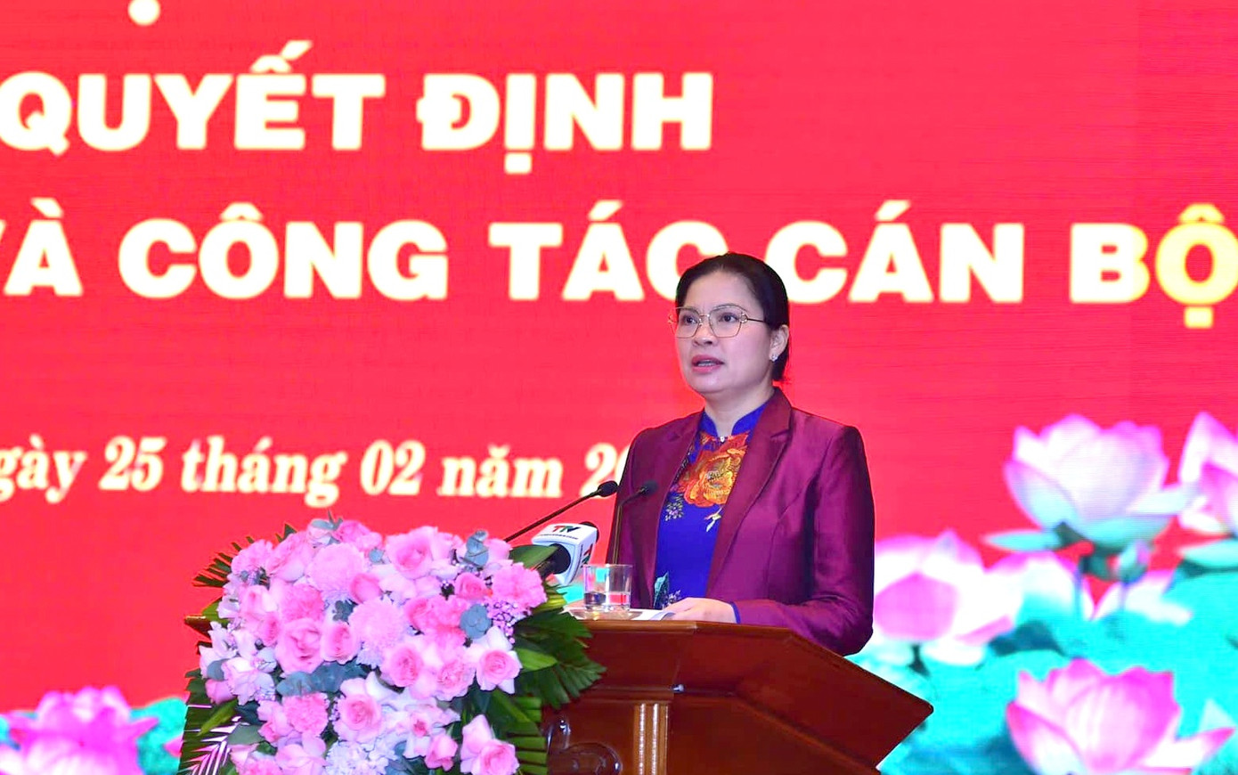 Bí thư Tỉnh ủy Hà Thị Nga phát biểu tại hội nghị. Ảnh: UBND tỉnh Tuyên Quang Bí thư Tỉnh ủy Hà Thị Nga phát biểu tại hội nghị. Ảnh: UBND tỉnh Tuyên Quang