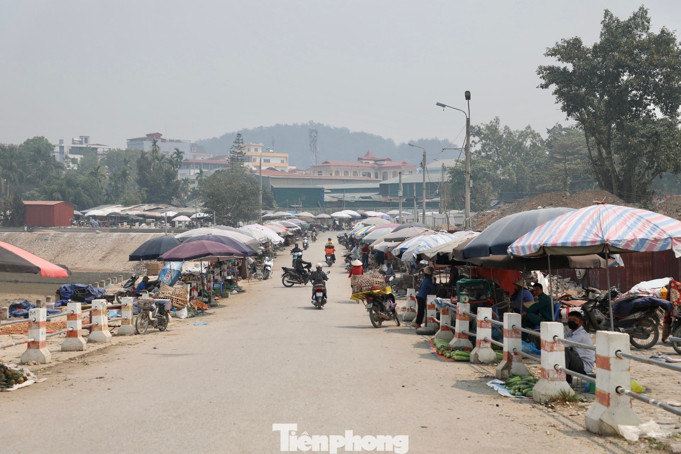 Ngày nay, cầu Mường Thanh kết nối giữa hai bên bờ sông Nậm Rốm, phục vụ người dân trong lòng chảo và các vùng lân cận qua lại, giao thương. Ngày nay, cầu Mường Thanh kết nối giữa hai bên bờ sông Nậm Rốm, phục vụ người dân trong lòng chảo và các vùng lân cận qua lại, giao thương.