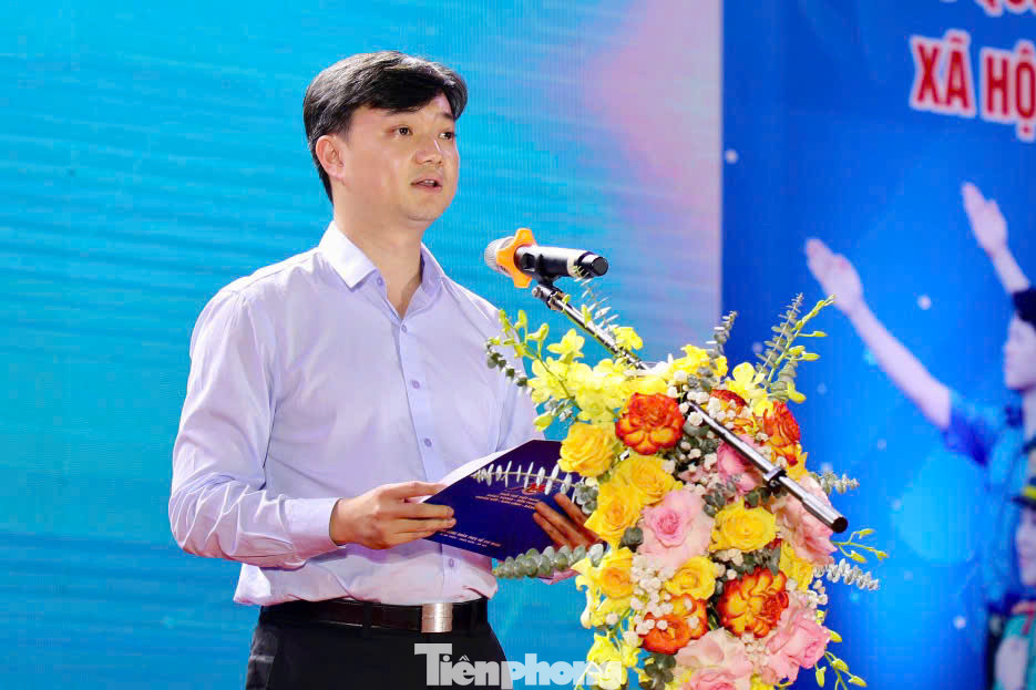 Bí thư Trung ương Đoàn Nguyễn Minh Triết phát biểu khai mạc. Bí thư Trung ương Đoàn Nguyễn Minh Triết phát biểu khai mạc.