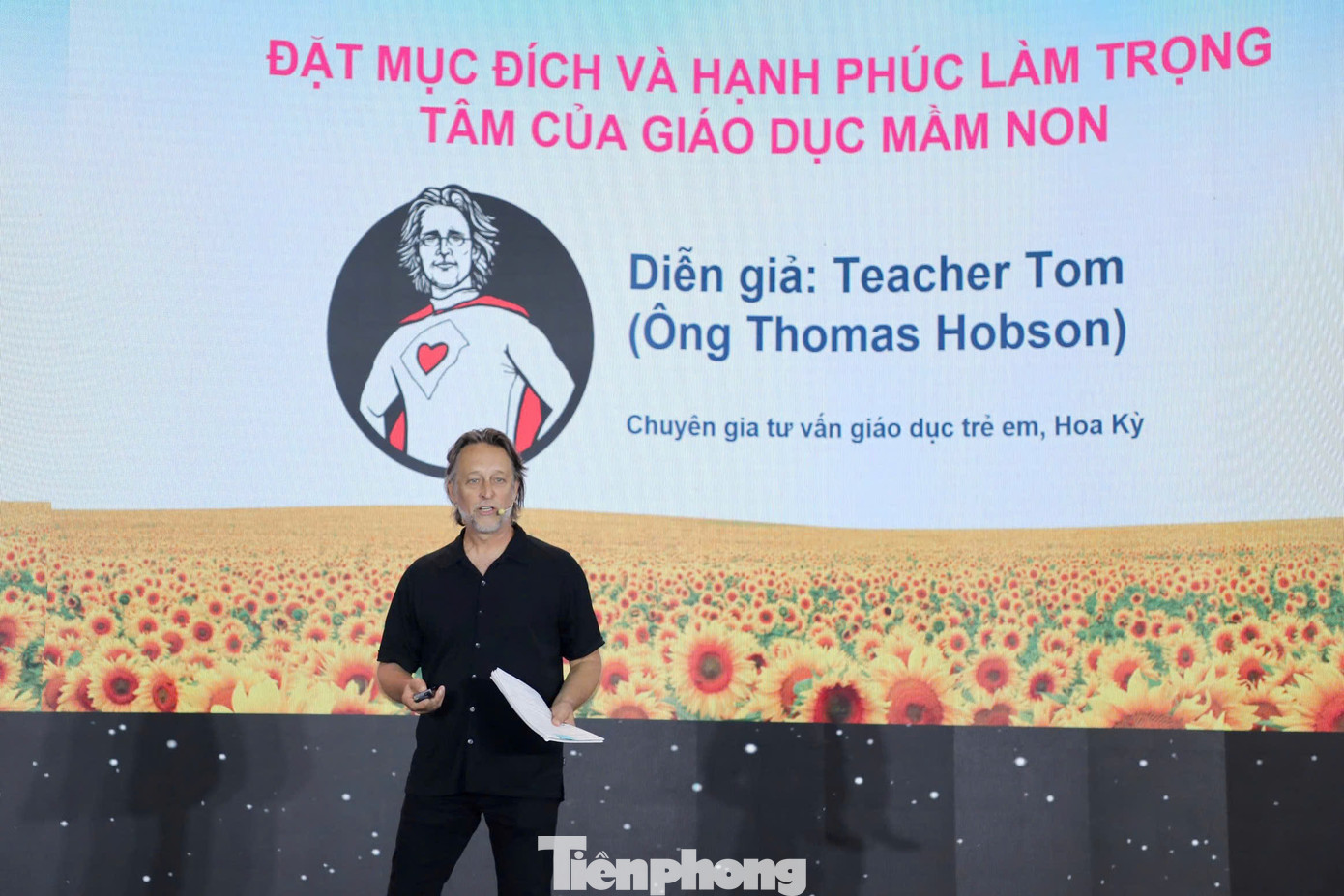 Ông Thomas Hobson – Chuyên gia tư vấn giáo dục trẻ em đến từ Hoa Kỳ. Ông Thomas Hobson – Chuyên gia tư vấn giáo dục trẻ em đến từ Hoa Kỳ.