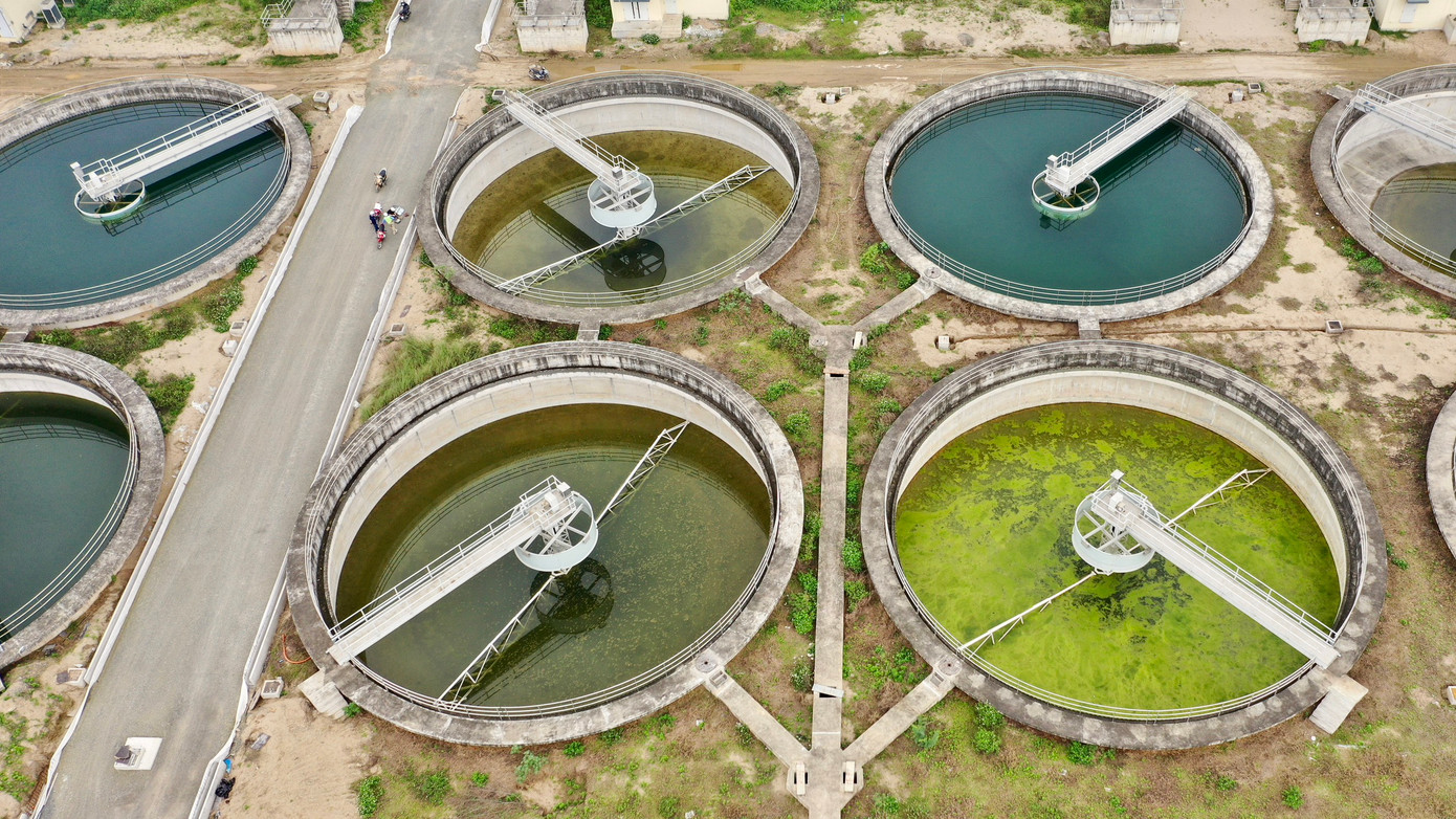 Với công suất 270.000m3/ngày đêm, công trình khi đi vào hoạt động cũng góp phần xử lý một phần nước thải sinh hoạt cho các quận Đống Đa, Ba Đình, Tây Hồ, Cầu Giấy, Hà Đông, Hai Bà Trưng và huyện Thanh Trì.