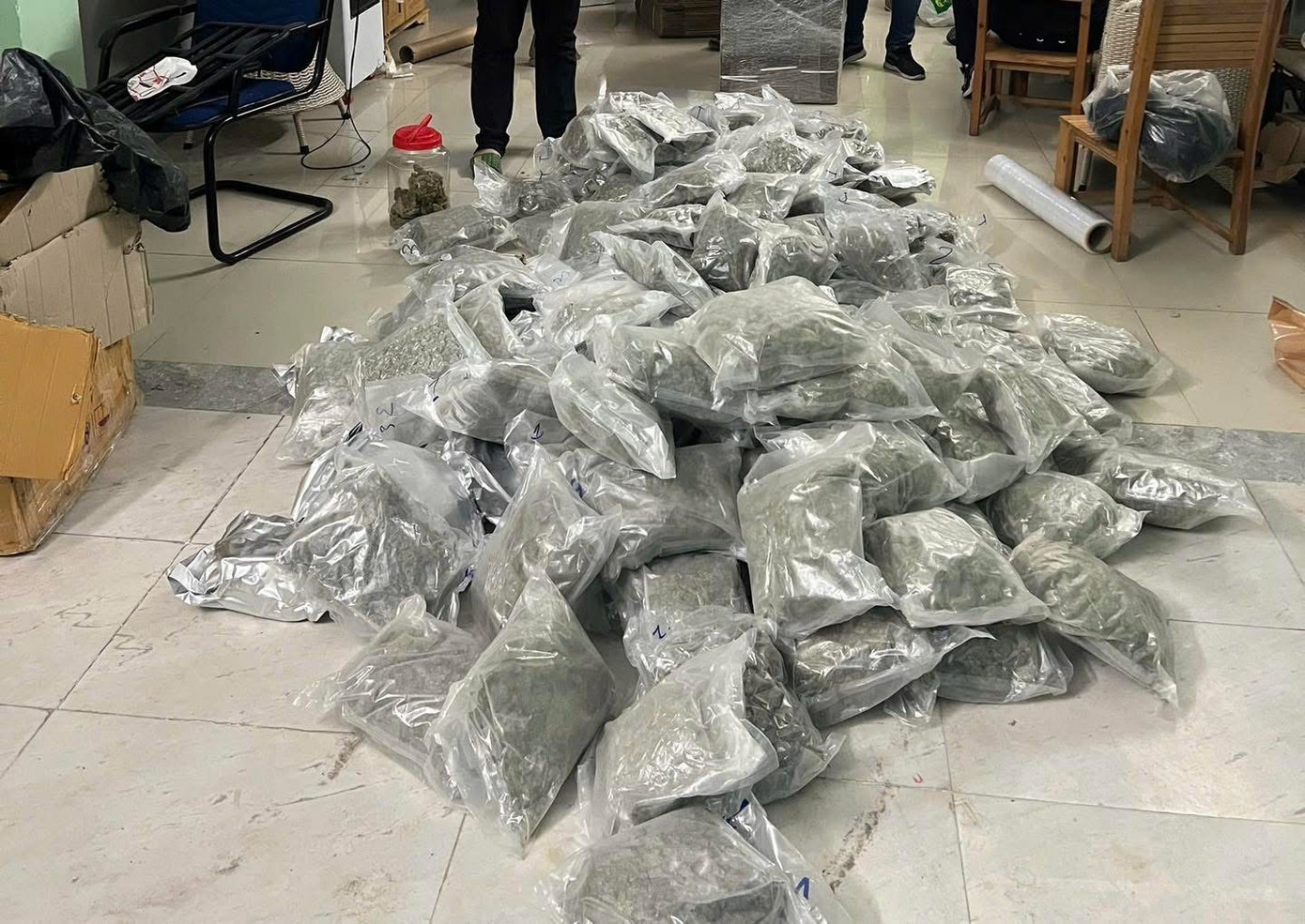 Tang vật vụ án.