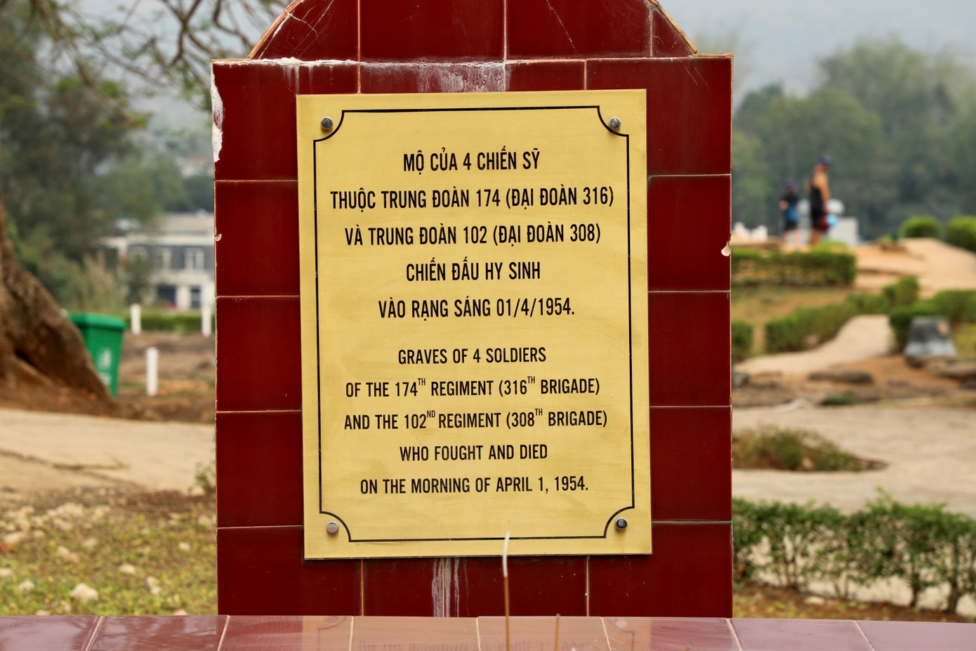 Trải qua 39 ngày đêm chiến đấu, hơn 2.000 cán bộ, chiến sĩ của chúng ta đã anh dũng hy sinh tại đồi A1.