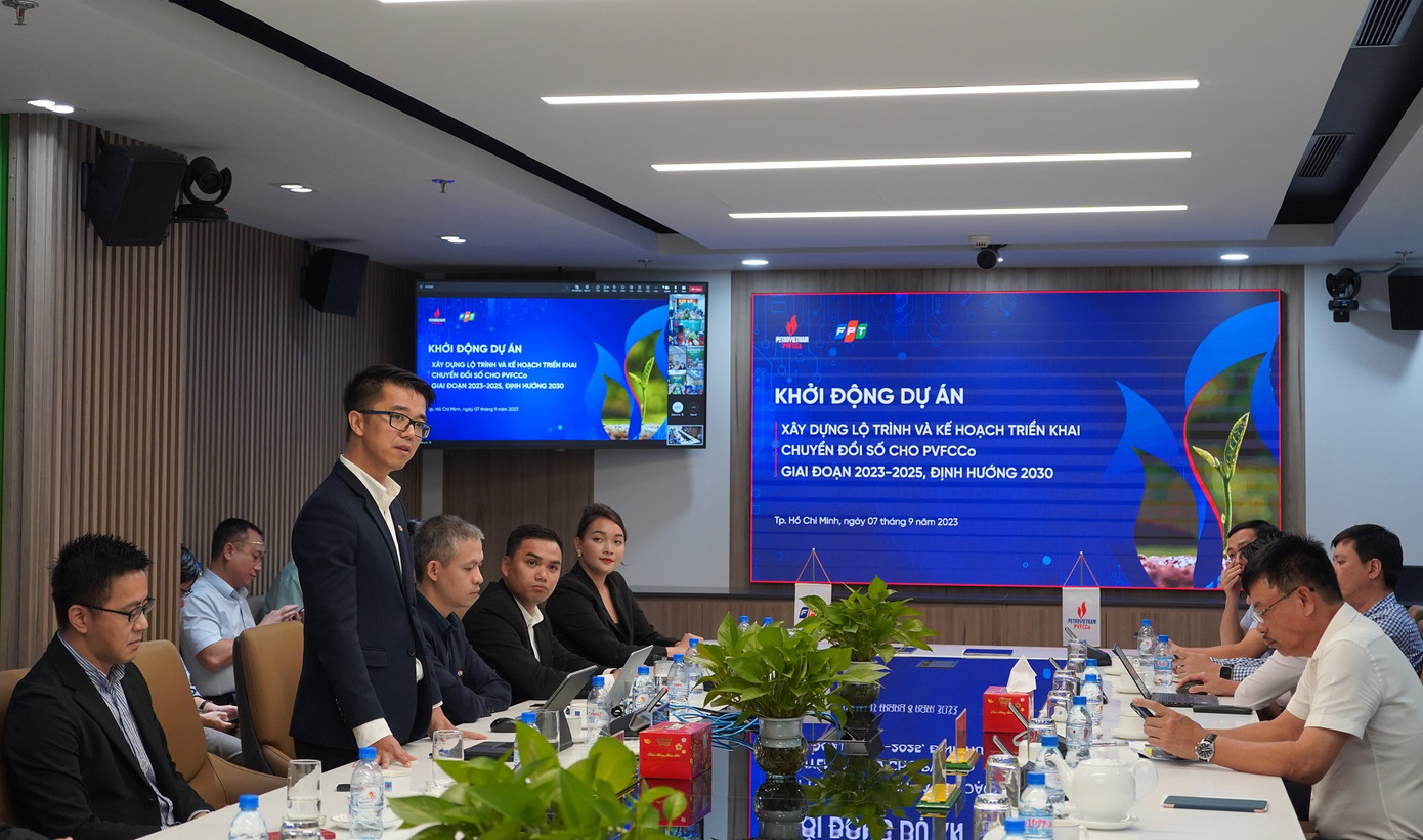 Thay mặt FPT Digital, ông Lê Hùng Cường, Giám đốc Dự án cam kết sẽ huy động mọi nguồn lực tốt nhất, áp dụng mọi kinh nghiệm đã có để thực hiện dự án thành công. Thay mặt FPT Digital, ông Lê Hùng Cường, Giám đốc Dự án cam kết sẽ huy động mọi nguồn lực tốt nhất, áp dụng mọi kinh nghiệm đã có để thực hiện dự án thành công.