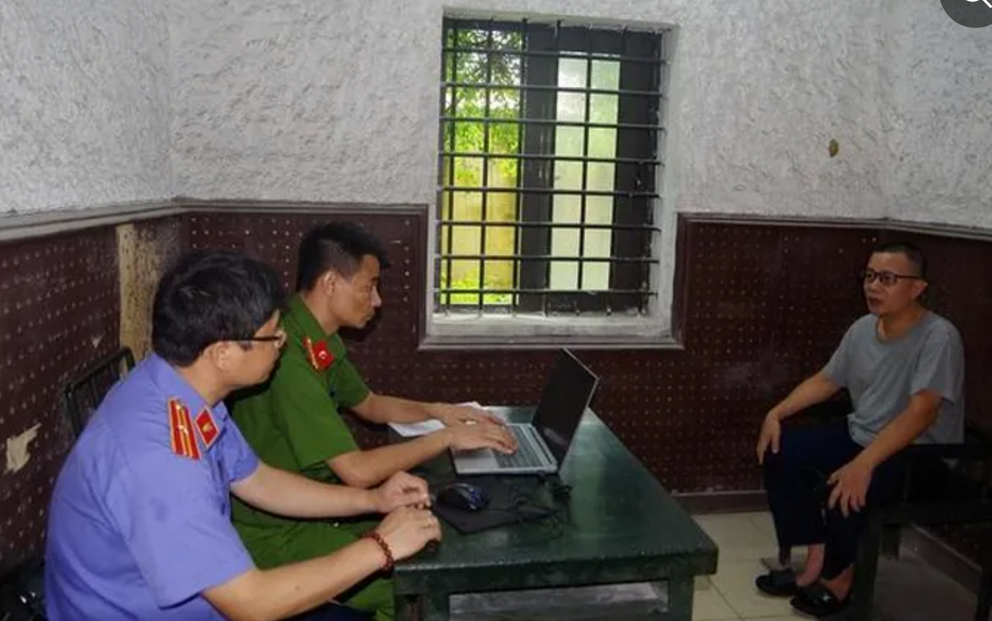 Cơ quan chức năng lấy lời khai đối tượng Mạnh.