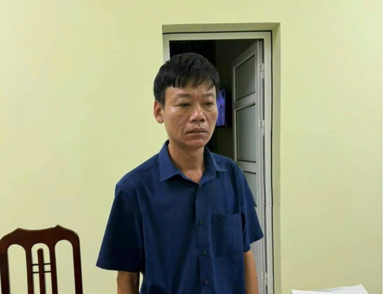 Bị can Bùi Văn Việt - Trưởng phòng Tài nguyên và Môi trường huyện Lạc Sơn bị Cơ quan Cảnh sát điều tra Công an tỉnh Hòa Bình khởi tố và bắt giam. Ảnh: Công an tỉnh Hòa Bình