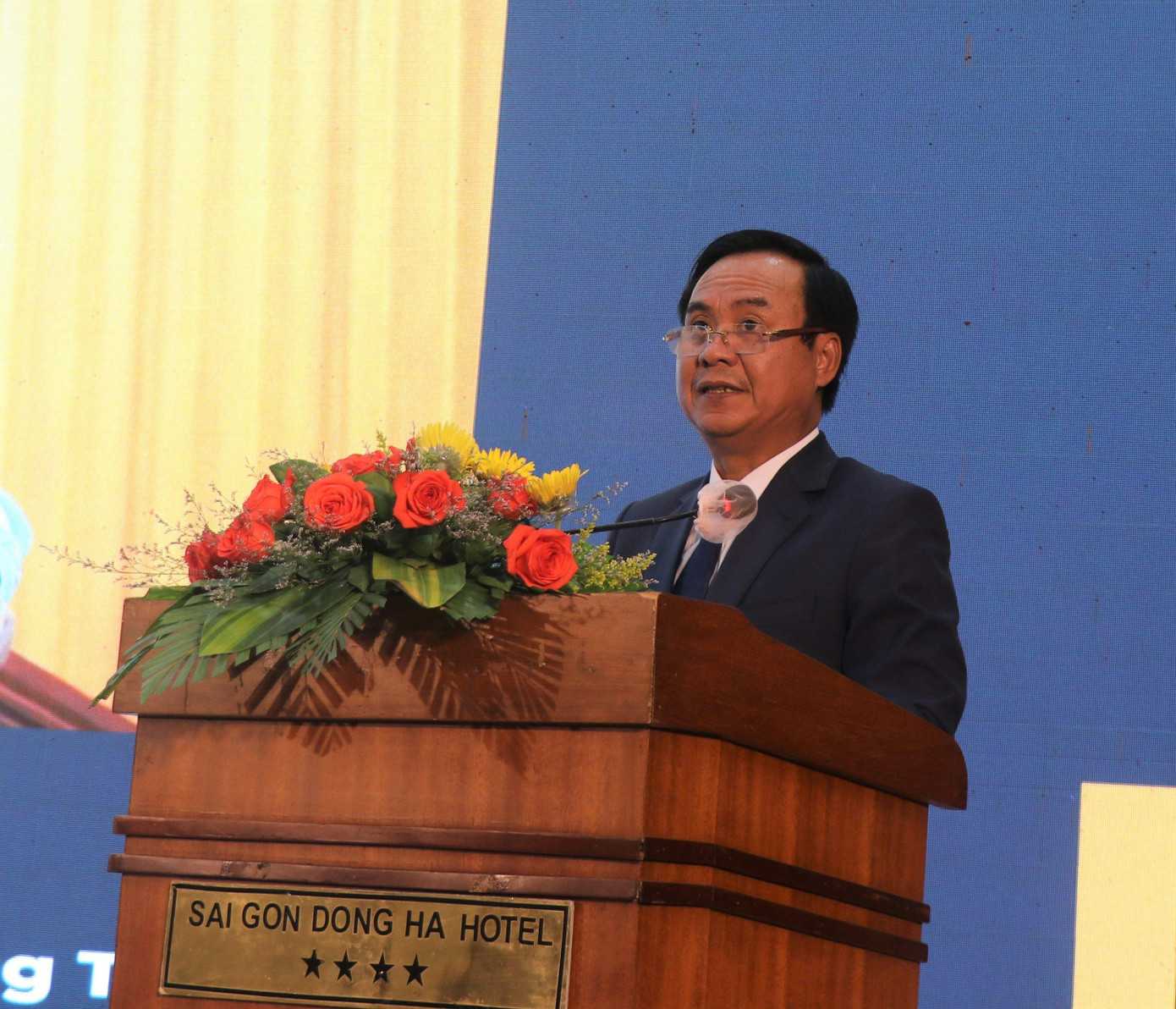 Chủ tịch UBND tỉnh Quảng Trị phát biểu tại Hội nghị. Chủ tịch UBND tỉnh Quảng Trị phát biểu tại Hội nghị.