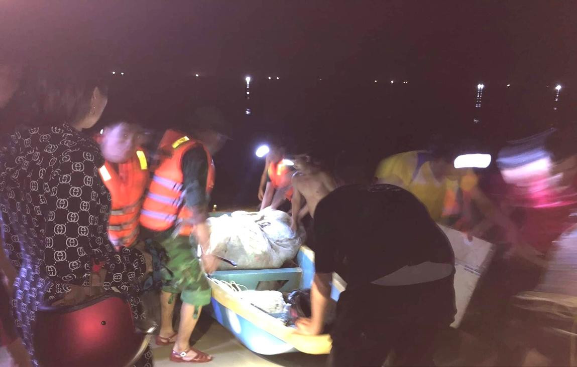 Khoảng 3 giờ 45 phút sáng 30/6, lực lượng chức năng đã tìm thấy thi thể em N.Q.T.