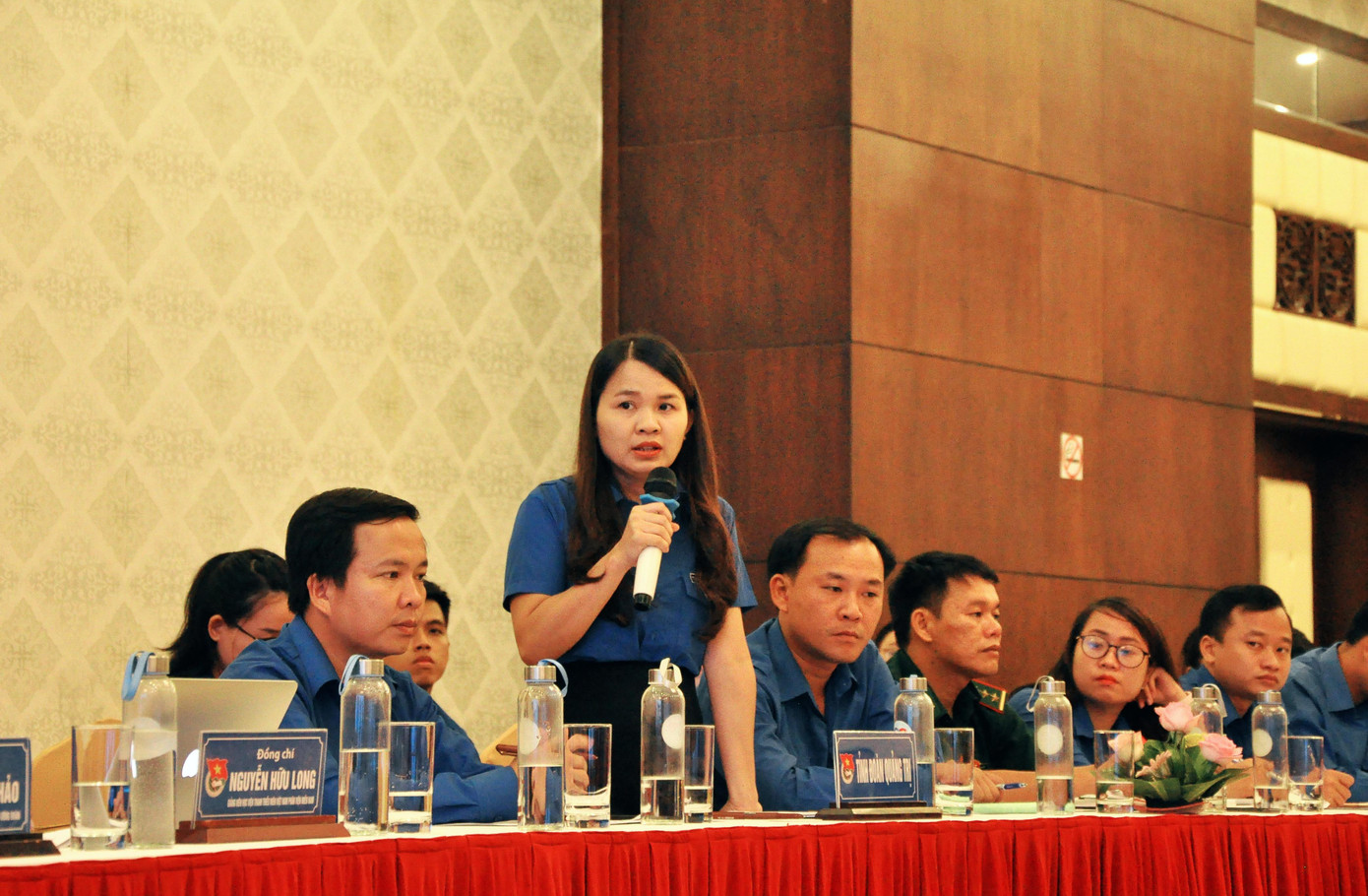 Bí thư Tỉnh Đoàn, Chủ tịch Hội LHTN Việt Nam tỉnh Quảng Trị Trần Thị Thu phát biểu tại hội nghị giao ban.