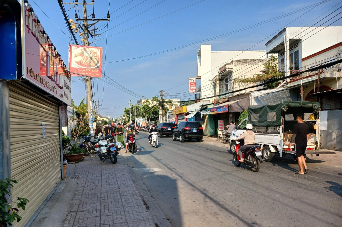 Khu vực gần trường mầm non T.T.T. có cảnh sát bao vây để bắt đối tượng (Ảnh: CTV).