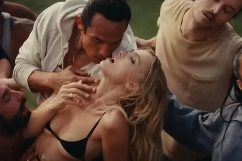 The Idol đại diện cho những phim chứa những cảnh nóng vô nghĩa, tệ hại. Ảnh: HBO.