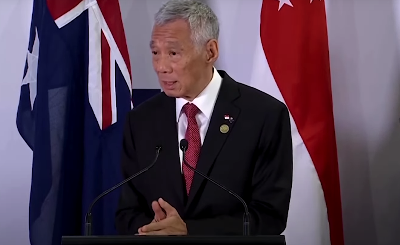 Thủ tướng Singapore Lý Hiển Long phản đối luận điệu của một số chính trị gia về việc Taylor tổ chức hòa nhạc ở đảo quốc sư tử. Ảnh cắt từ màn hình. Thủ tướng Singapore Lý Hiển Long phản đối luận điệu của một số chính trị gia về việc Taylor tổ chức hòa nhạc ở đảo quốc sư tử. Ảnh cắt từ màn hình.