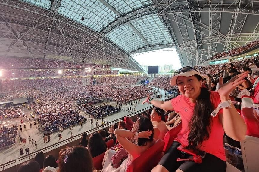 Wendy Tan may mắn mua được vé giá rẻ nhưng cũng bức xúc vì những kẻ cò mồi đẩy giá lên cao. Ảnh: Wendy Tan.