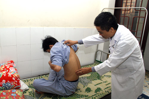 Bệnh nhân nhiễm ấu trùng sán lợn điều trị tại Viện Sốt rét - Ký sinh trùng TƯ