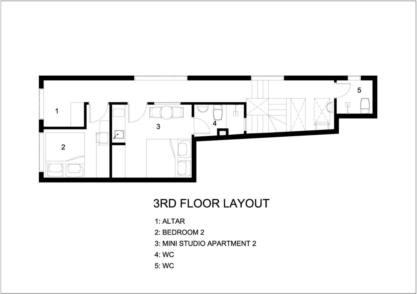 Theo đó, các không gian quan trọng như phòng thờ, phòng khách, phòng bếp – phòng ăn, phòng ngủ được bố trí ở những nơi vuông vắn nhất của ngôi nhà; còn lại là các không gian phụ như nhà kho, phòng giặt – sấy, phòng vệ sinh sẽ ở những nơi không vuông vắn và hẹp hơn.