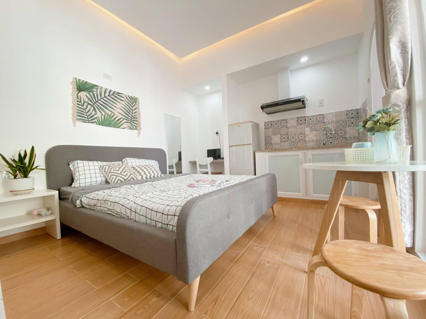 Phòng studio được thiết kế đầy đủ công năng cần thiết để cho thuê.