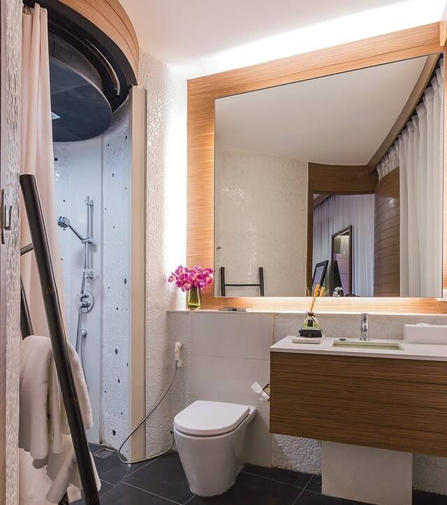 Phòng vệ sinh thiết kế hiện đại, được phân khu khô, khu ướt riêng biệt.