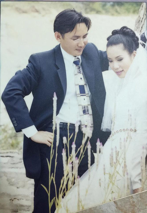 Ảnh cưới đặc biệt và chuyện tình ly kỳ của các sao thập niên 90 ảnh 9