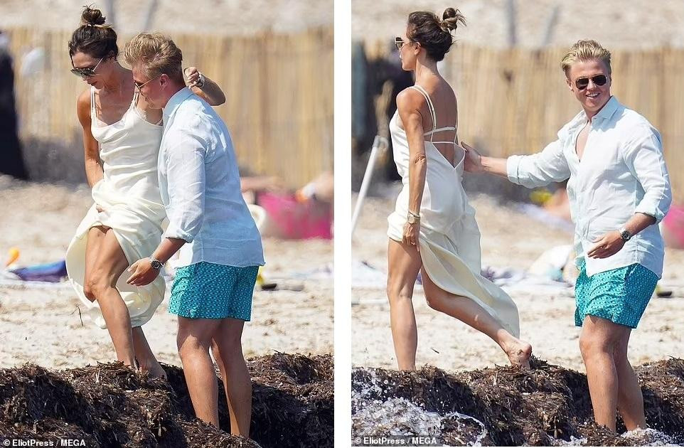 Đây là đãi ngộ không một phụ nữ nào trong chuyến đi, kể cả bé Harper Seven, nhận được. Không ít dân mạng bày tỏ sự ngưỡng mộ đối với cựu thành viên Spice Girls vì bất cứ lúc nào cô cũng là tâm điểm chú ý, được nâng niu, chiều chuộng.