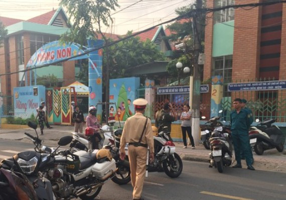 Công an phong tỏa, khám xét ngôi nhà nghi liên quan vụ nổ Cục thuế Bình Dương ảnh 2