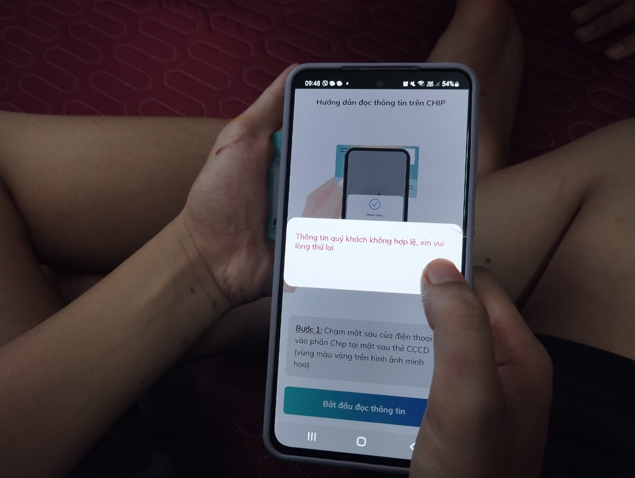 Ngày thứ 2 thực hiện sinh trắc học, ngân hàng BIDV vẫn nhiều lỗi với người dùng (ảnh: N.M).