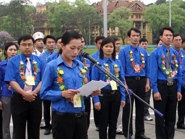Đồng chí Nguyễn Kiều Diễm, Bí thư Đoàn xã Khánh Bình Tây, huyện Trần Văn Thời, tỉnh Cà Mau xin hứa với Bác