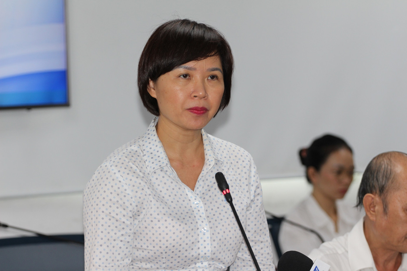 BS Lê Hồng Nga, Phó giám đốc Trung tâm Kiểm soát Bệnh tật TPHCM thông tin tại buổi họp báo BS Lê Hồng Nga, Phó giám đốc Trung tâm Kiểm soát Bệnh tật TPHCM thông tin tại buổi họp báo