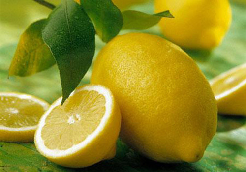 Chanh là nguyên liệu làm đẹp vô cùng hiệu quả và tiện dụng. Hãy chăm sóc gót chân của bạn với chanh để thoát khỏi tình trạng nứt nẻ trong mùa đông. Chanh là nguyên liệu làm đẹp vô cùng hiệu quả và tiện dụng. Hãy chăm sóc gót chân của bạn với chanh để thoát khỏi tình trạng nứt nẻ trong mùa đông