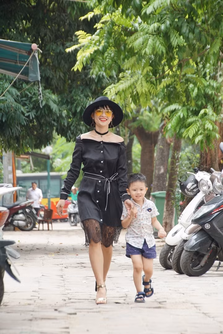‘Hương phố’ Người phán xử: ‘Không bao giờ nhắn tin riêng cho bạn diễn’ ảnh 9