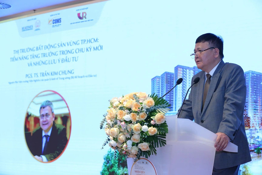 PGS. TS. Trần Kim Chung - nguyên Phó viện trưởng Viện Nghiên cứu quản lý kinh tế Trung ương. PGS. TS. Trần Kim Chung - nguyên Phó viện trưởng Viện Nghiên cứu quản lý kinh tế Trung ương.