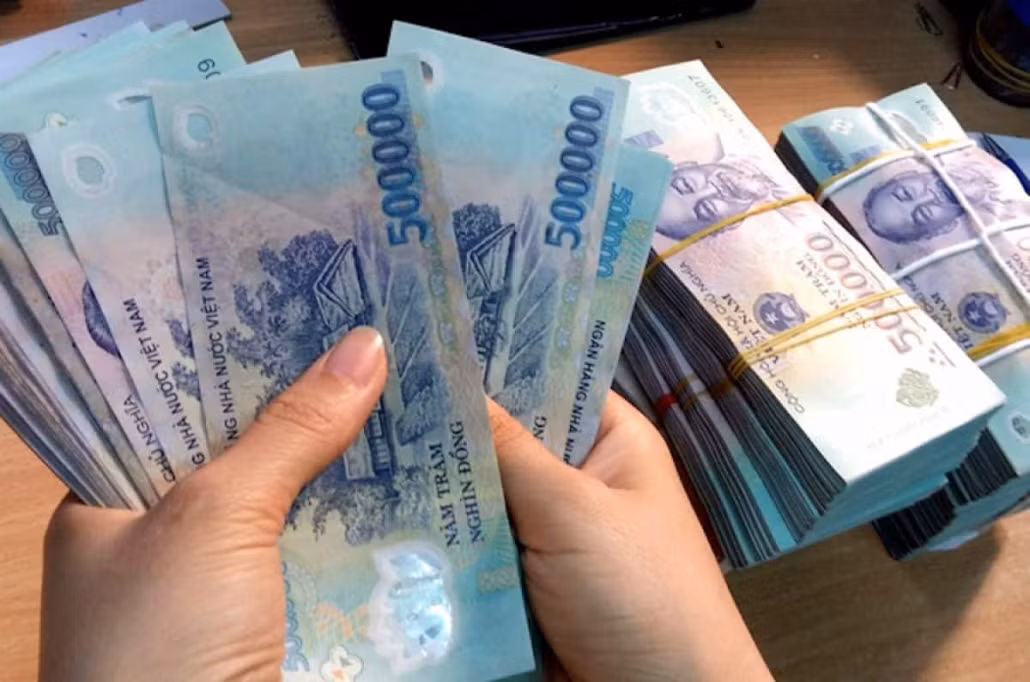 Năm 2025 các ngân hàng thêm khó khăn vì nợ xấu.