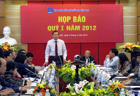 Tại buổi họp báo của