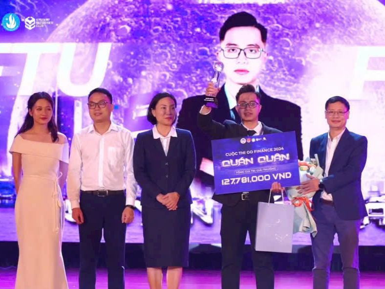 Nam sinh Nguyễn Bá Tuấn - sinh viên ngành Kinh tế đối ngoại, Trường Đại học Ngoại thương (FTU) vừa giành ngôi vị Quán quân cuộc thi tài chính (Go Finance 2024).