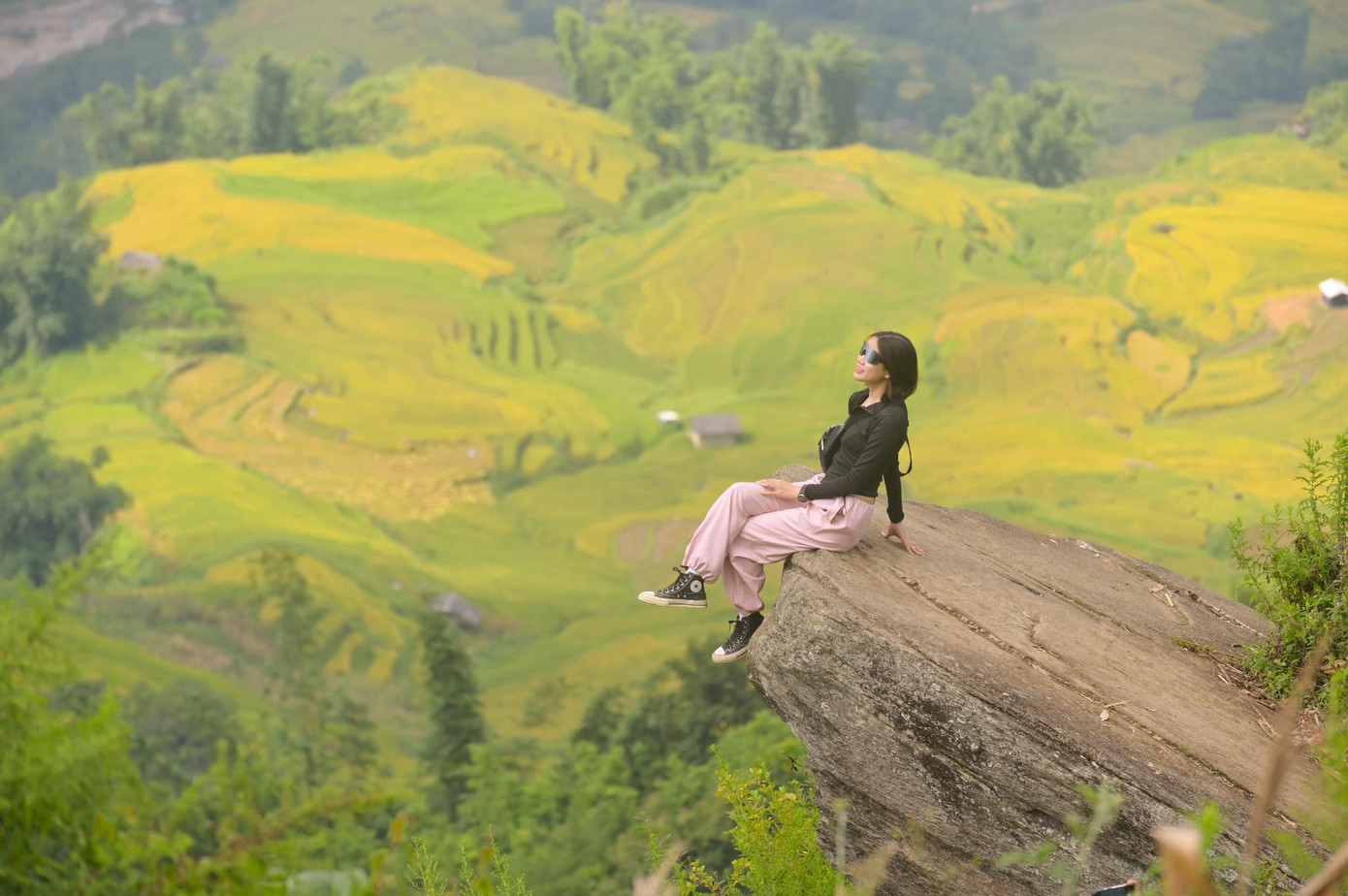 Bạn Mai Ka check-in ở Y Tý - Bát Xát, Lào Cai. Ảnh: Mai Ka