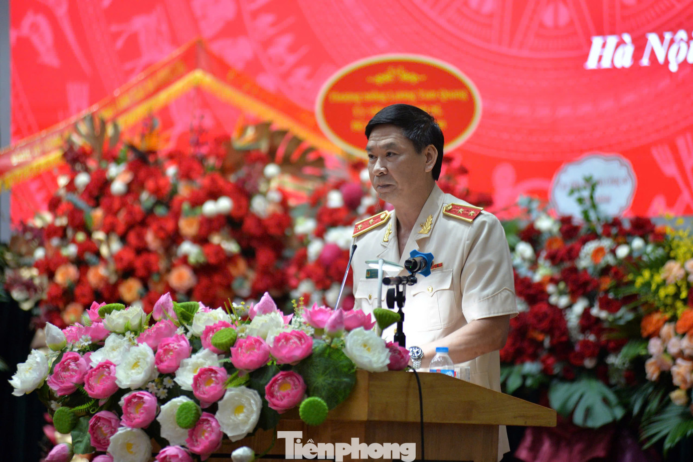 Trung tướng, GS.TS Trần Minh Hưởng - Giám đốc Học viện CSND đọc diễn văn khai giảng năm học mới. Ảnh: Châu Linh