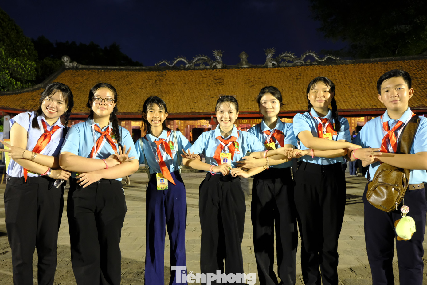 Đây là lần đầu tiên đoàn đại biểu tỉnh Sóc Trăng đến thăm Văn Miếu - Quốc Tử Giám.