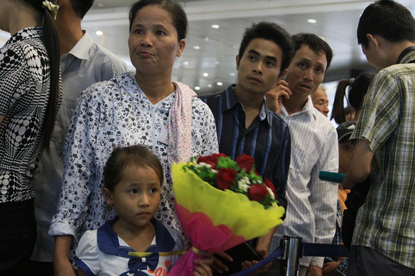 Ngóng chờ thuyền viên tại sân bay Nội Bài