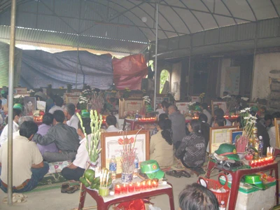 Ở Nghệ An xuất hiện nhiều người tự xưng là nhà ngoại cảm có khả năng tìm mộ liệt sĩ Ảnh: Phan Sáng