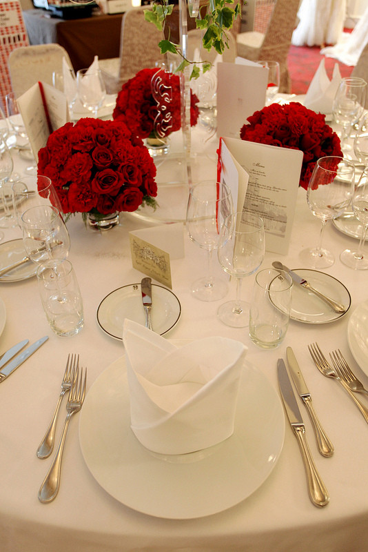 Không gian tiệc cưới lãng mạn và ấm cúng. Không gian tiệc cưới lãng mạn và ấm cúng