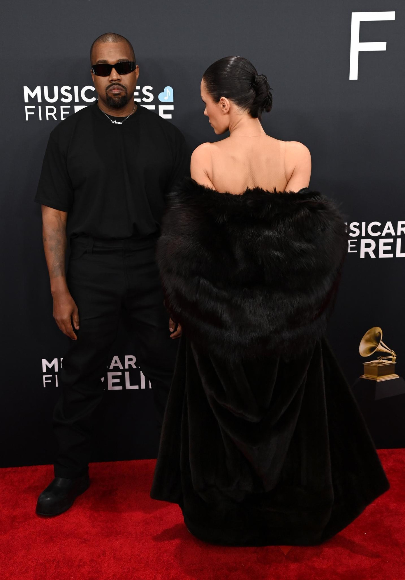 Kanye West lần đầu đưa vợ mới đến lễ trao giải Grammy. Ảnh: Shutterstock/WireImage. Kanye West lần đầu đưa vợ mới đến lễ trao giải Grammy. Ảnh: Shutterstock/WireImage.