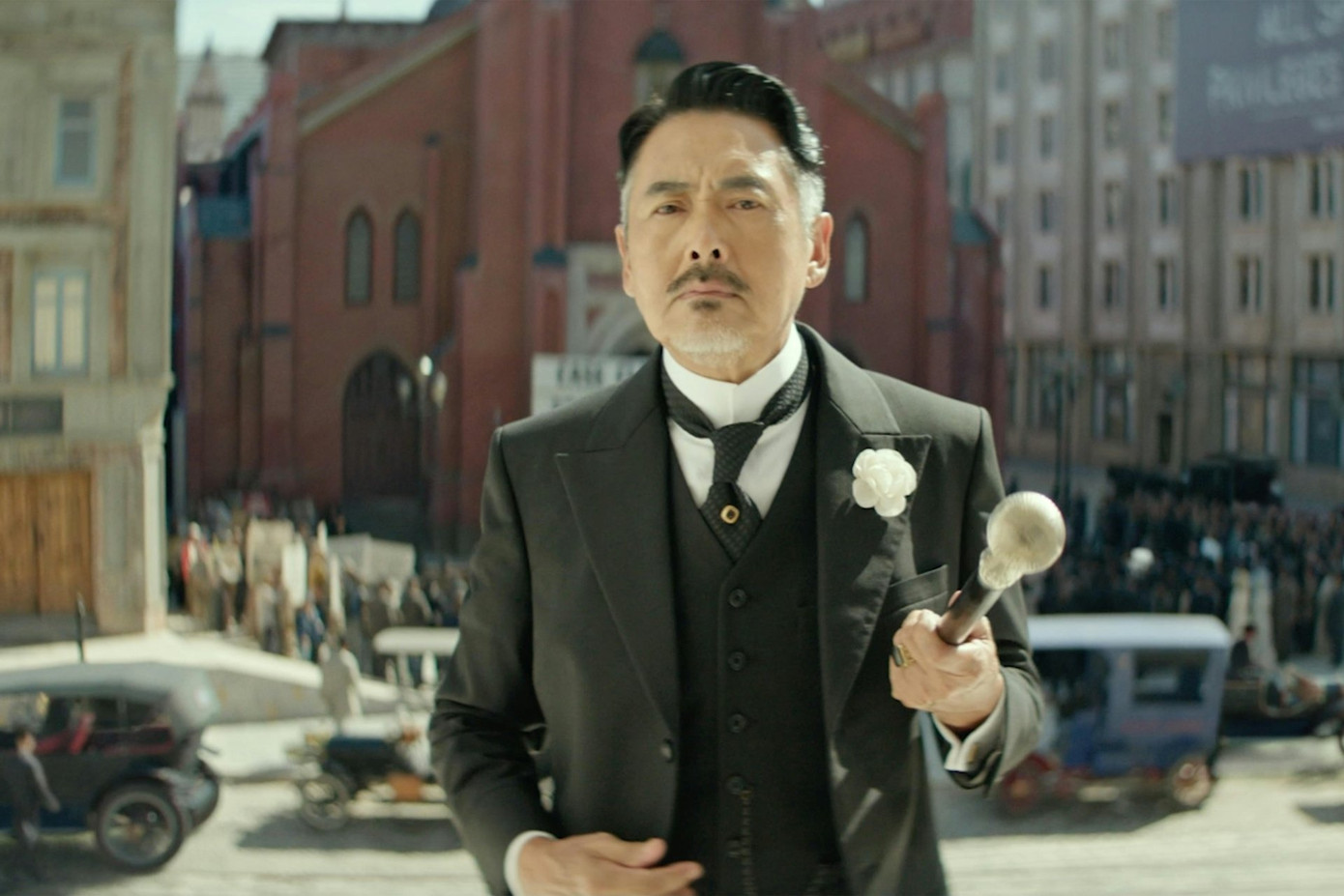 Châu Nhuận Phát tái xuất với vai trùm ma túy ở Phố Tàu San Francisco thập niên 1900. Châu Nhuận Phát tái xuất với vai trùm ma túy ở Phố Tàu San Francisco thập niên 1900.