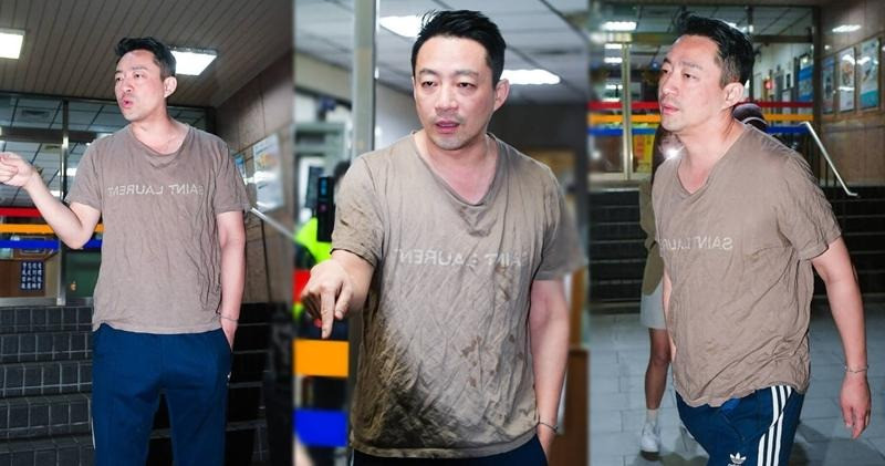 Uông Tiểu Phi được cho là đang suy sụp đến mức không đứng dậy nổi. Uông Tiểu Phi được cho là đang suy sụp đến mức không đứng dậy nổi.