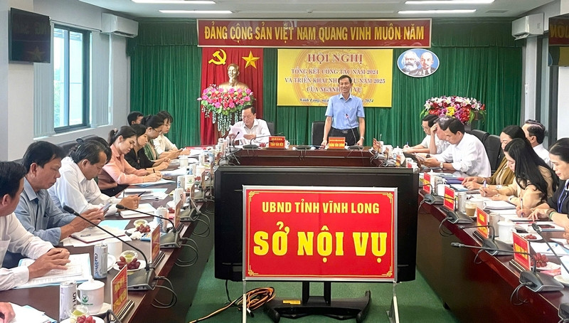 Có gần 400 đơn xin nghỉ việc của công chức, viên chức tỉnh Vĩnh Long gửi tới Sở Nội vụ tỉnh này để thực hiện việc sắp xếp, tinh gọn bộ máy. Ảnh minh họa.