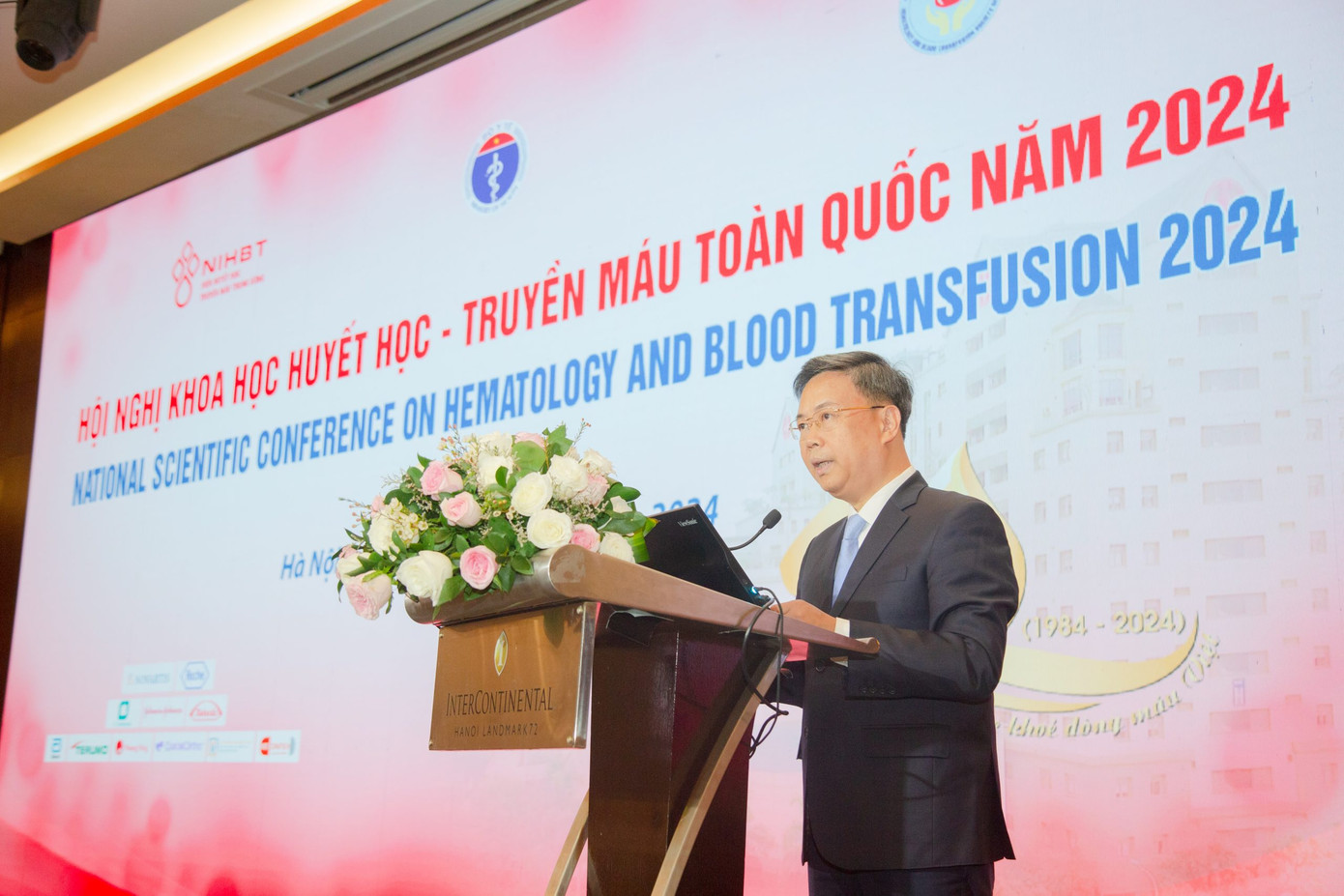 PGS.TS Nguyễn Hà Thanh, Viện trưởng Viện Huyết học - Truyền máu Trung ương phát biểu tại hội nghị.