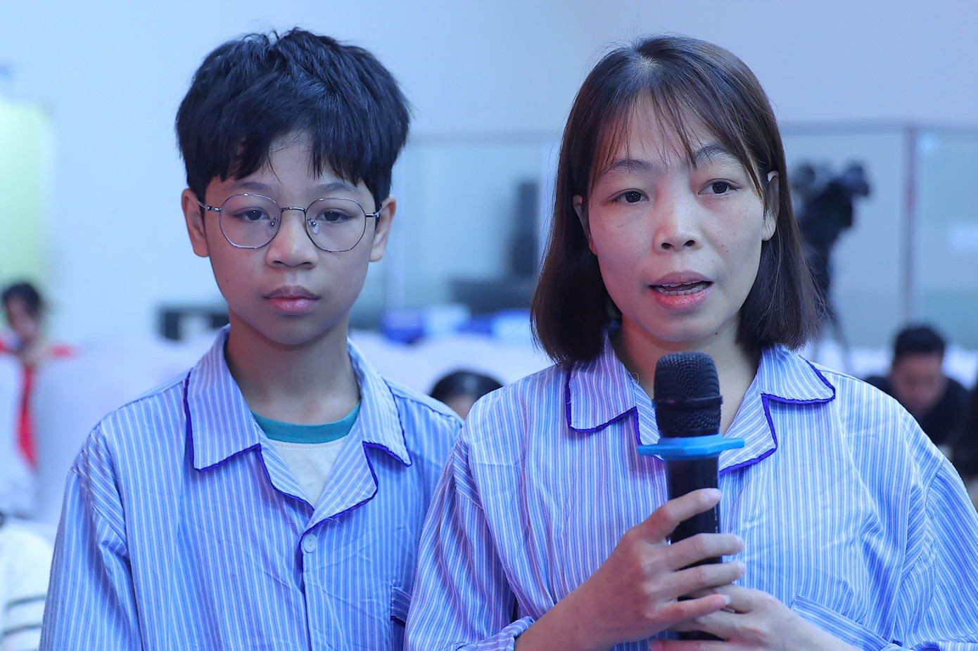 Bệnh nhân Dương Bích Ngọc nói lời tri ân những người đã hiến máu. Ảnh: Trọng Tài Bệnh nhân Dương Bích Ngọc nói lời tri ân những người đã hiến máu. Ảnh: Trọng Tài