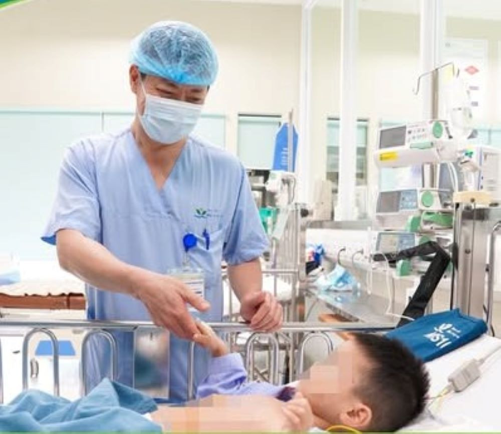 Bệnh nhi 4 tuổi hồi phục sức khỏe sau ca mổ Bệnh nhi 4 tuổi hồi phục sức khỏe sau ca mổ