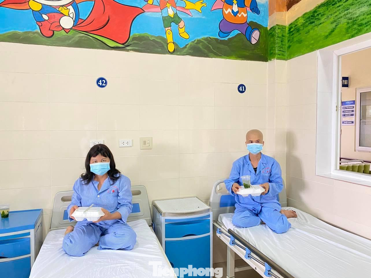 Bữa trưa của các bệnh nhân đang điều trị ung thư tại Bệnh viện K