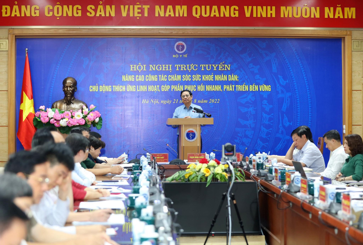 Thủ tướng Phạm Minh Chính phát biểu kết luận hội nghị ngày 21/8. Ảnh: Như Ý