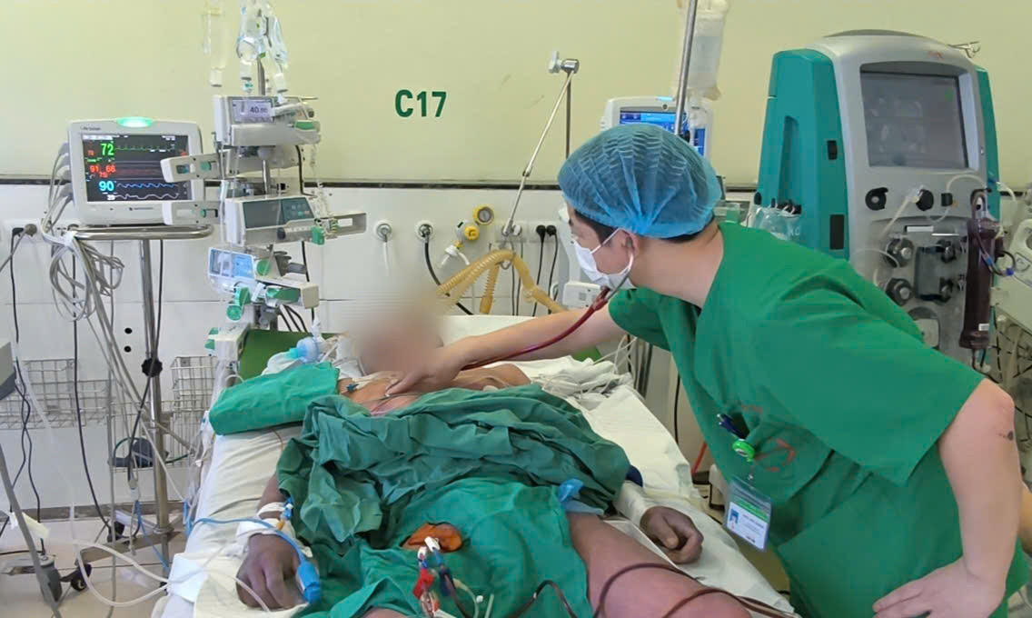 Bệnh nhân sốc nhiễm khuẩn do nhiễm liên cầu lợn.