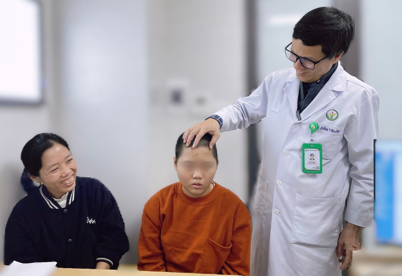 Sau ca phẫu thuật kéo dài hiện bệnh nhân đã ổn định. Sau ca phẫu thuật kéo dài hiện bệnh nhân đã ổn định.